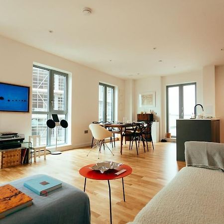 3 Bedroom Penthouse With Terrace And Skyline In Battersea Londra Exterior foto