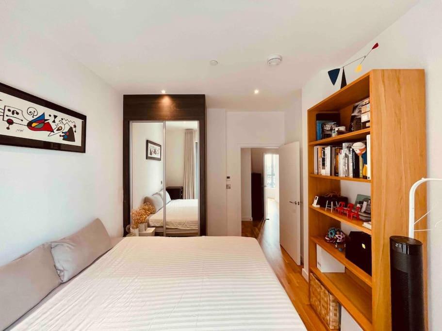 3 Bedroom Penthouse With Terrace And Skyline In Battersea Londra Exterior foto